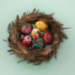 Why Your Seasonal Wreath Should Be Made of Organic Flowers (& How to DIY One)